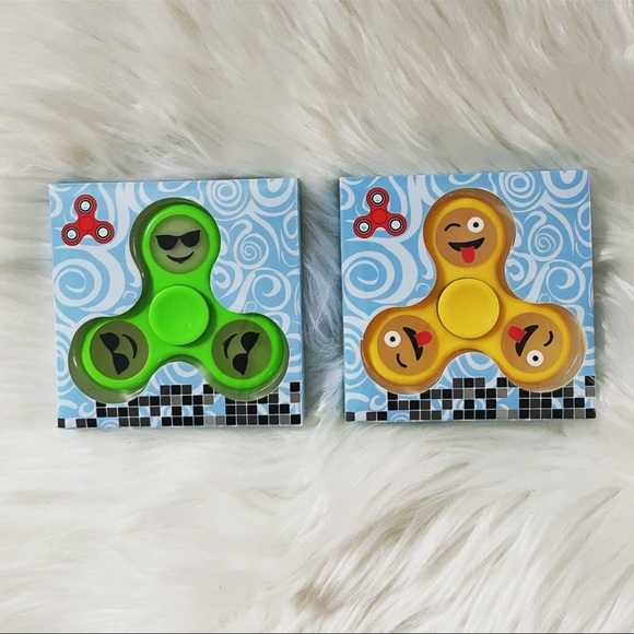 2 Emoji Glow in the Dark Hand Spinners - New - Picture 2 of 4